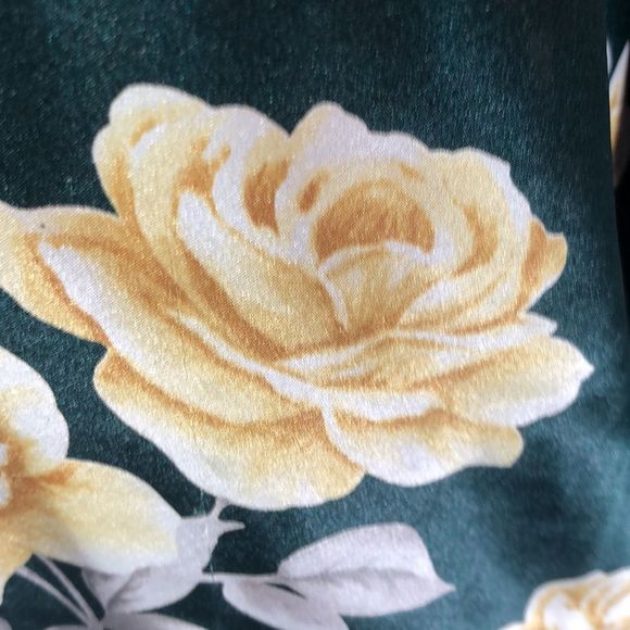 Victoria's Secret Green Floral Satiny Sleep Shirt Button Down Long Sleeve Size M - Picture 6 of 14